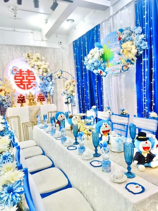 Đám cưới đặc biệt cặp đôi fan cuồng truyện tranh Doraemon-10