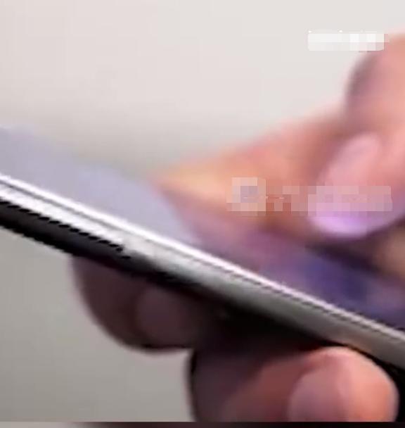 Ăn trộm son hàng hiệu, máy tính bảng, vòng vàng của người yêu để... tặng tình mới-2