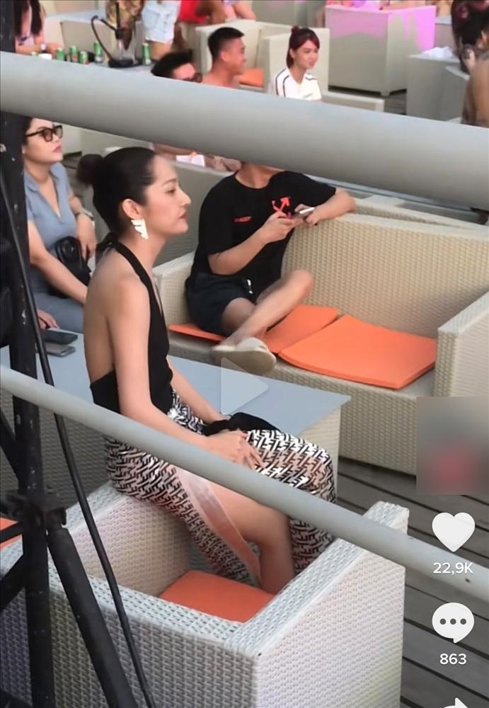 Bảo Anh hát hit đình đám nhưng netizen chỉ soi gương mặt ố dề-1