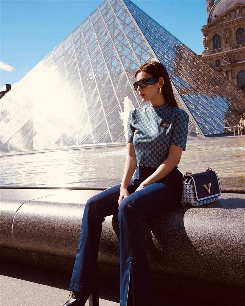 Lóa mắt loạt túi xách tiền tạ Huyền Baby cắp nách vi vu châu Âu-7