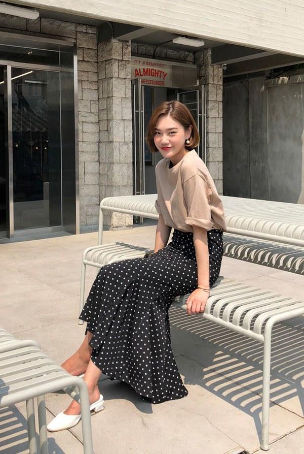 Muôn kiểu chân váy xòe dài chấm bi đẹp cho bạn gái dạo phố  Thời trang   Việt Giải Trí