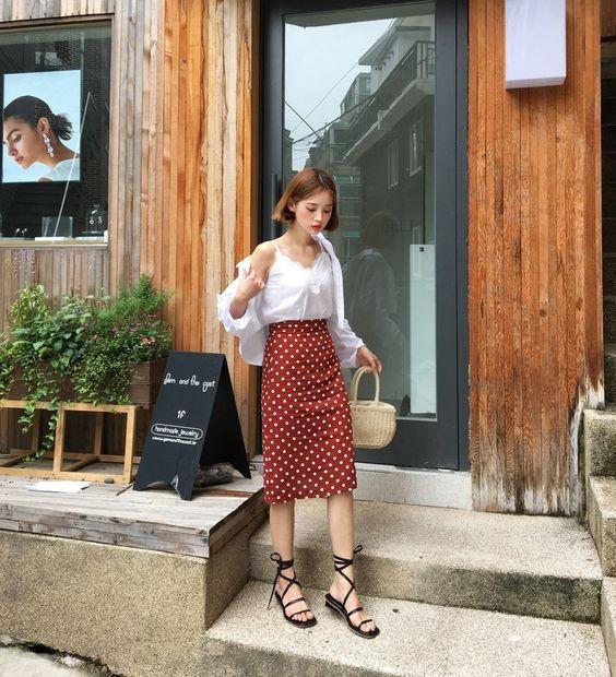 7 set đồ mix cùng chân váy chấm bi sành điệu-4