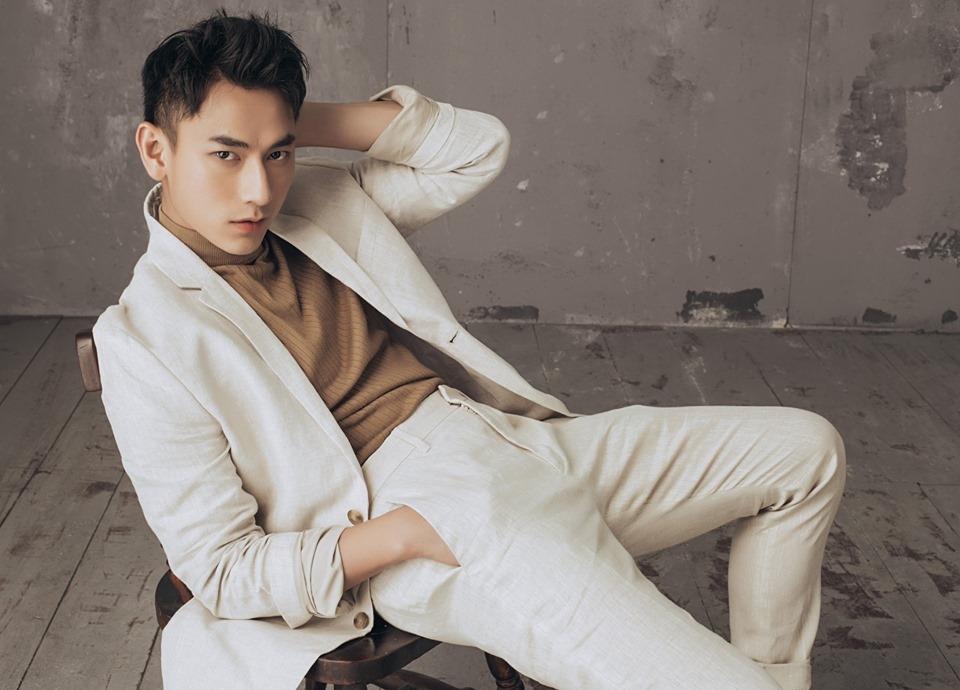 Isaac phản ứng gắt khi bị fan ruột nghi ngờ cầm nhầm đồ thiên hạ-2