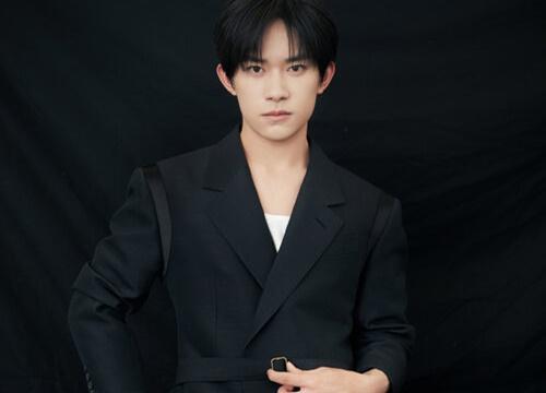 Văn bản từ tòa án tố cáo Dịch Dương Thiên Tỉ gian lận tuổi tác-3