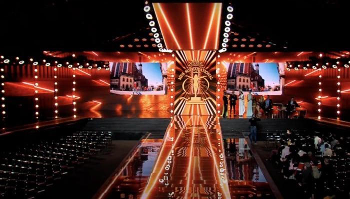 Sân khấu Miss Supranational 2022 vắng tanh, ghế BGK quá phèn-2