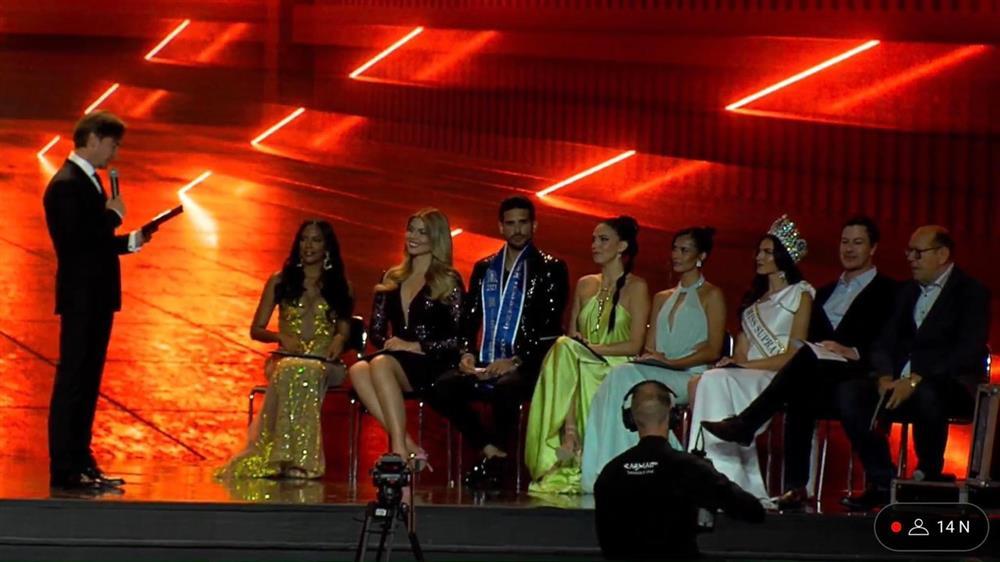 Sân khấu Miss Supranational 2022 vắng tanh, ghế BGK quá phèn-8
