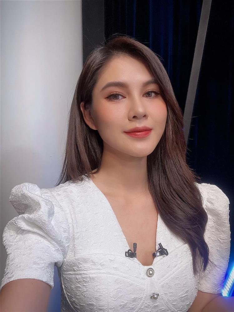 Mặt mộc MC Thu Hoài ra sao giữa tin có con với đại gia?-6