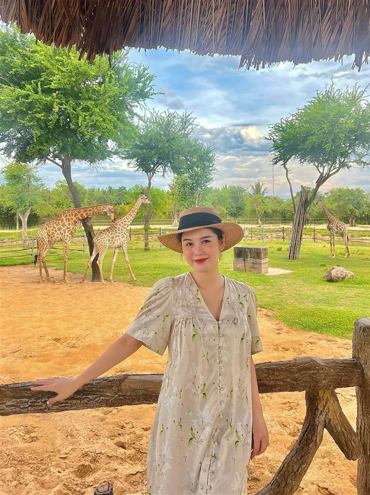 Mặt mộc MC Thu Hoài ra sao giữa tin có con với đại gia?-1