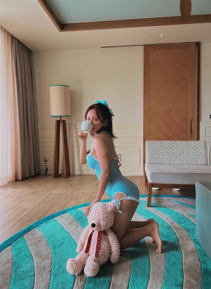 Khoe ảnh bikini, nữ diễn viên Vbiz bị soi chân Quang Hải-1
