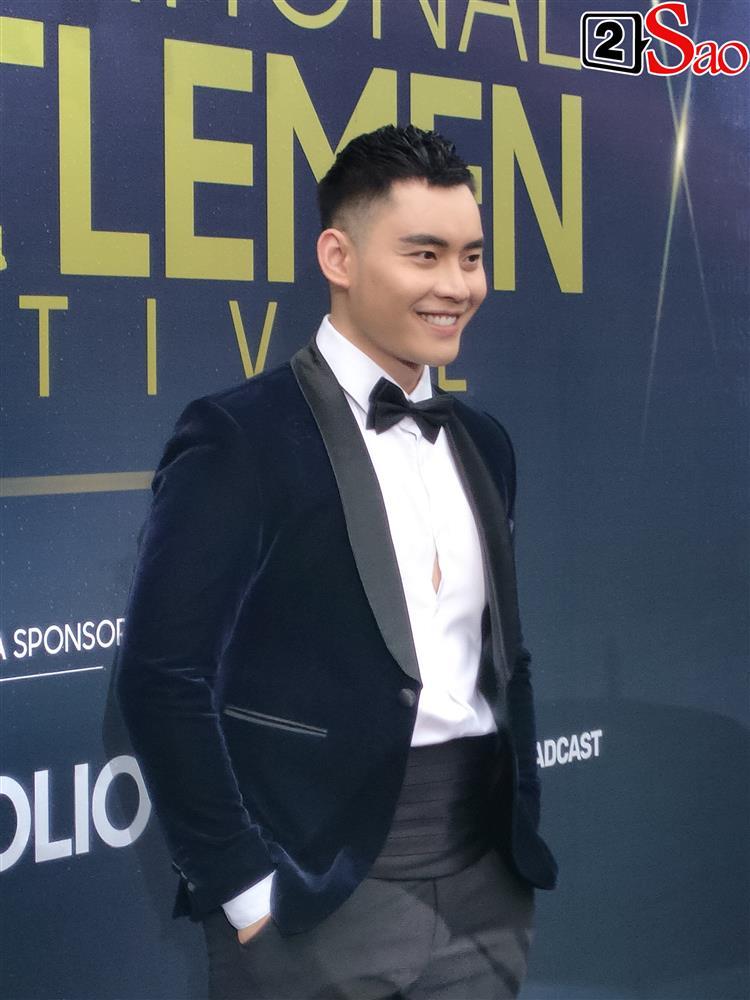 Hương Giang, Kim Tuyến, Hoàng Phương: Ai là nữ hoàng thảm đỏ?-14