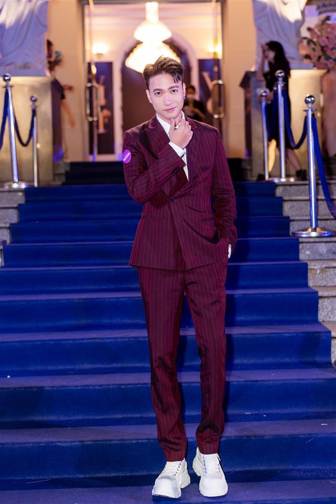 Hương Giang, Kim Tuyến, Hoàng Phương: Ai là nữ hoàng thảm đỏ?-22