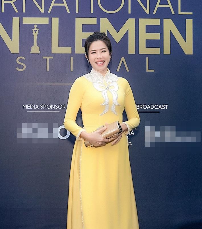 Hương Giang, Kim Tuyến, Hoàng Phương: Ai là nữ hoàng thảm đỏ?-25