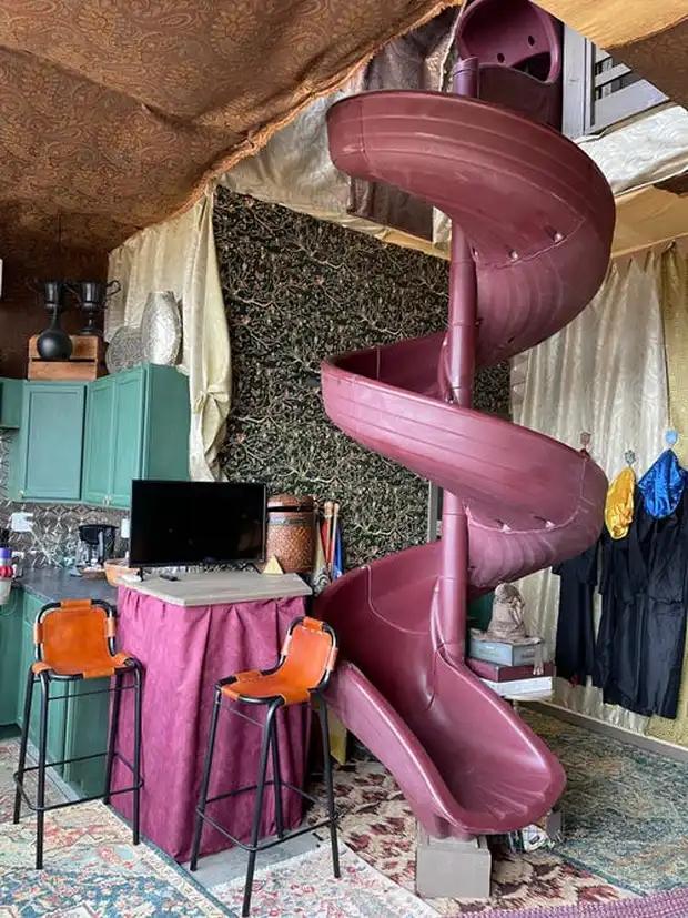 Túp lều tốn 7 tỷ đồng xây dựng, giản dị nhưng ẩn chứa bí mật kinh ngạc-4