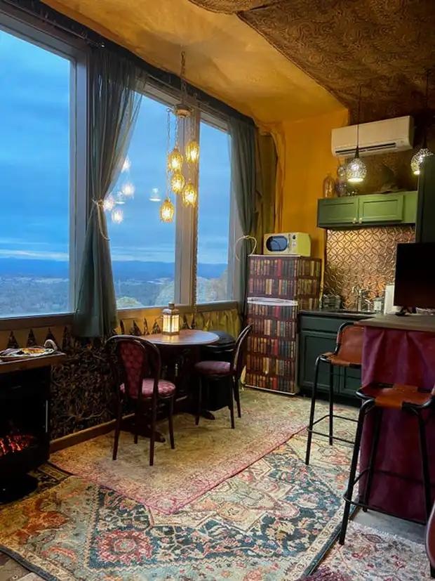 Túp lều tốn 7 tỷ đồng xây dựng, giản dị nhưng ẩn chứa bí mật kinh ngạc-6