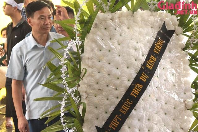 Nghẹn ngào tiễn biệt nam sinh lớp 10 xấu số về với đất mẹ-6