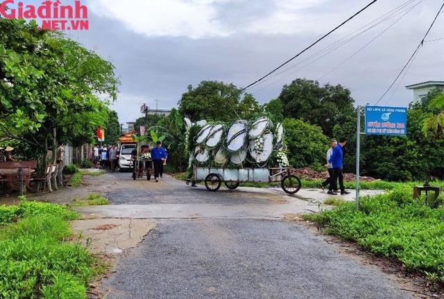 Nghẹn ngào tiễn biệt nam sinh lớp 10 xấu số về với đất mẹ-13