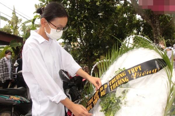 Vụ nam sinh lớp 10 bị đánh tử vong: Mong được thắp hương và tạ lỗi-6