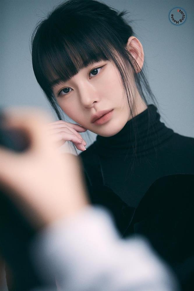 Người đẹp Hàn bên bờ vực thẳm sau 1 năm nổi tiếng-1