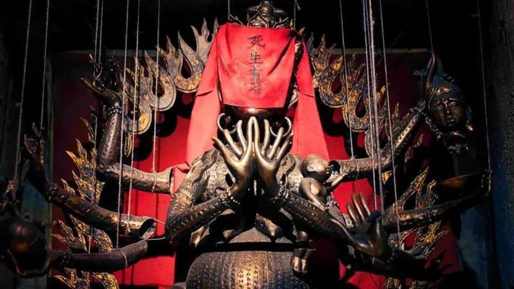 Chú Nguyền - phim kinh dị chủ đề quỷ nhập đáng sợ-1