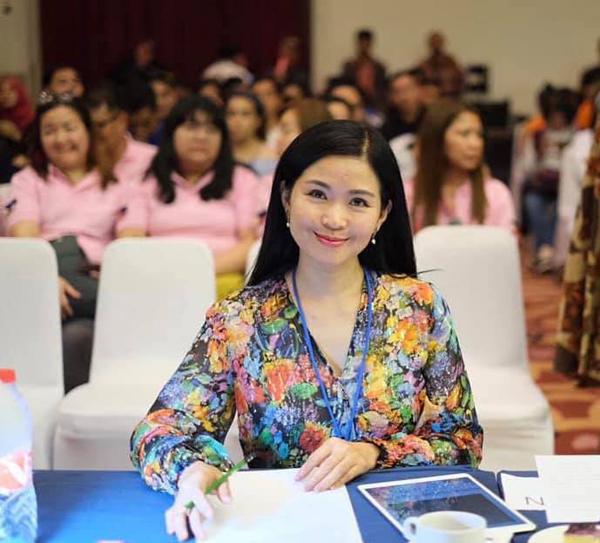 Tuổi 50, MC Đặng Châu Anh sống hạnh phúc sau khi rời VTV-1