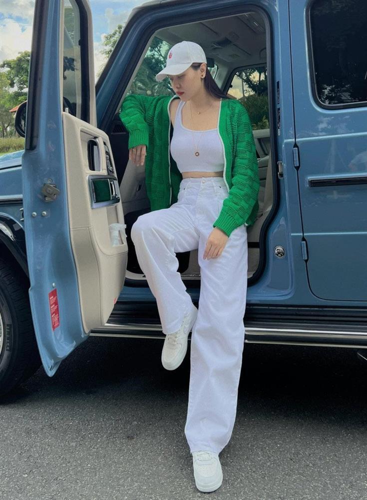 Đàm Thu Trang trông con lôi thôi, hễ check-in G63 lại sặc mùi tiền-4