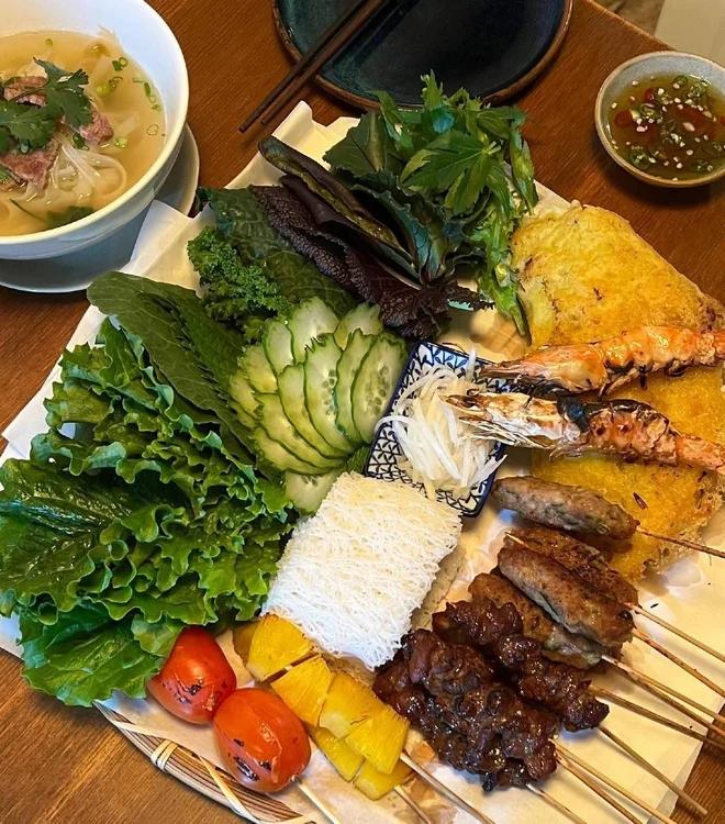 Vợ chồng Kim Tae Hee mê ẩm thực Việt, 2 lần ở đảo Jeju chỉ ăn 1 món-1