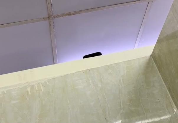 Trường đại học ở TP.HCM lên tiếng vụ nam sinh tố bị quay lén-1