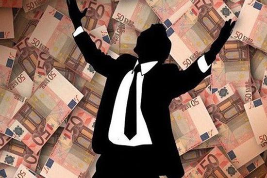 Từ 1/8 dương lịch, 4 con giáp chính thức hết khổ, tài lộc dồi dào