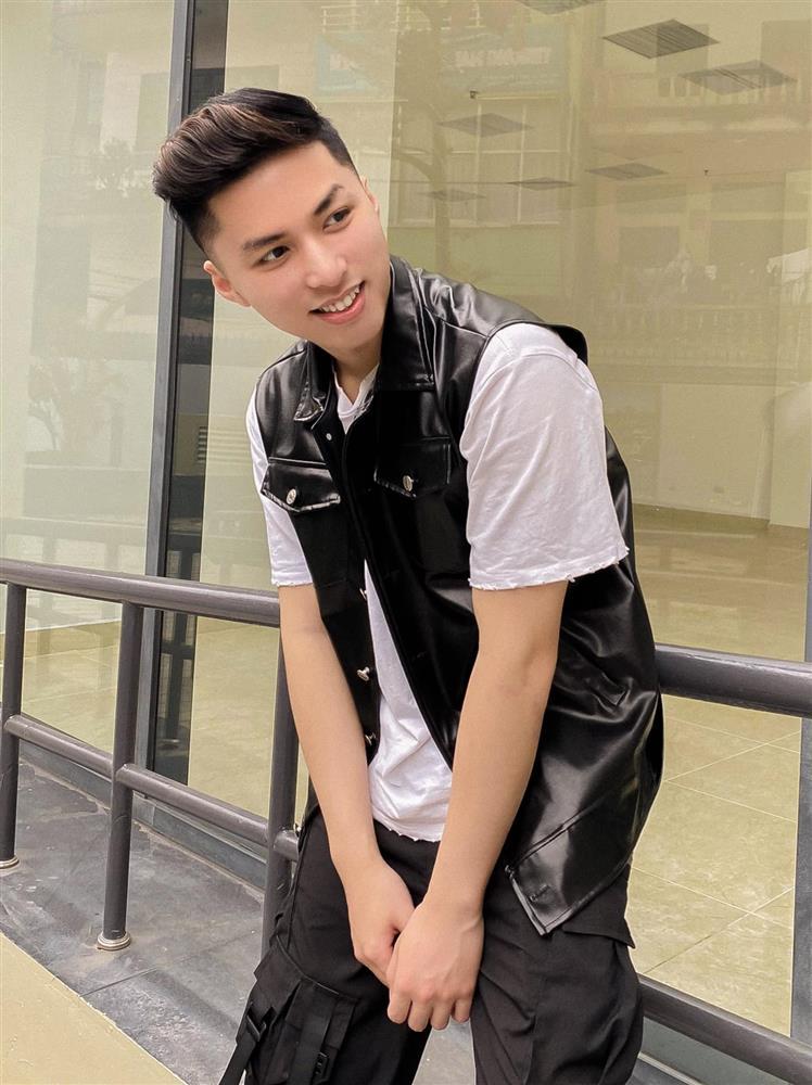 Tiktoker Hoàng Hôn đang nổi rần rần cõi mạng là ai?-5