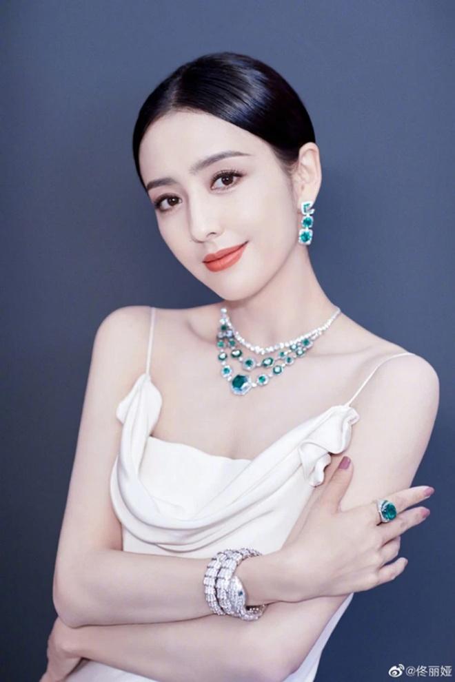 Mỹ nhân Tân Cương Đồng Lệ Á ra mặt ủng hộ chồng cũ-4