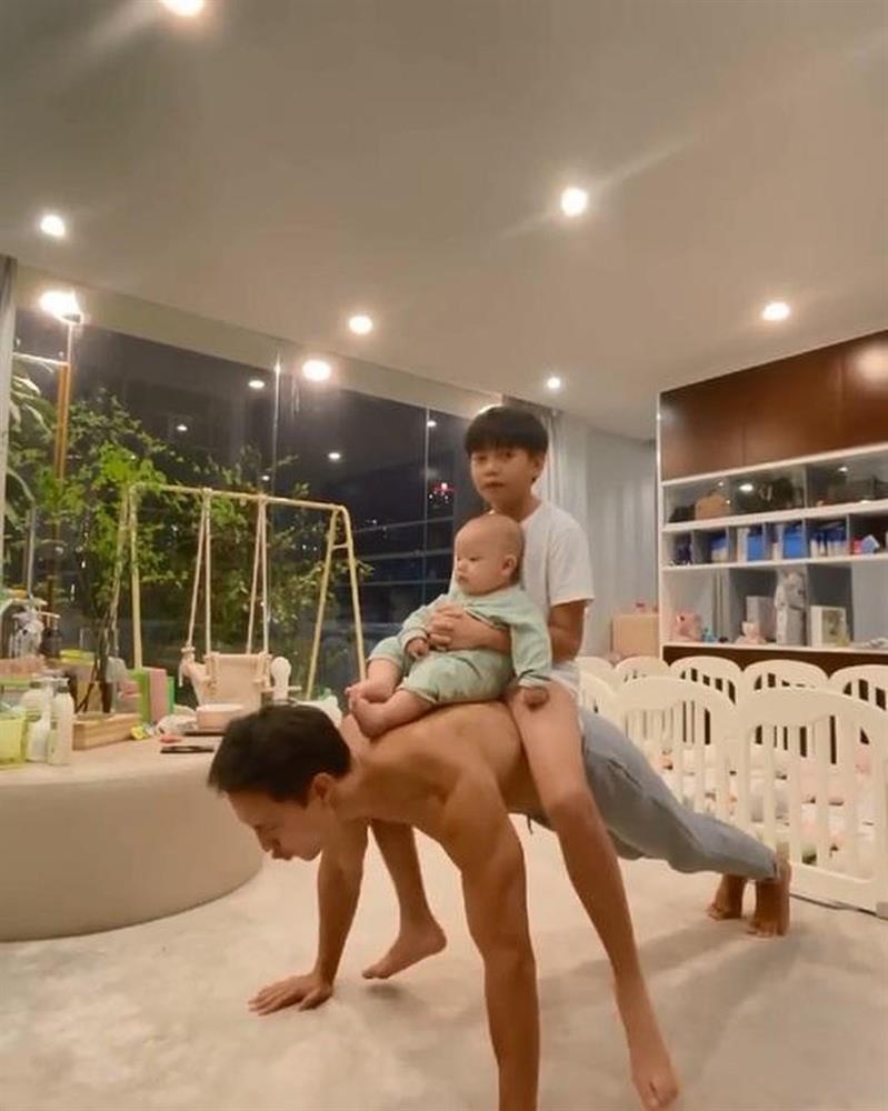 Subeo chỉ cần 1 năm rưỡi để cao từ vai tới tai Hồ Ngọc Hà-7