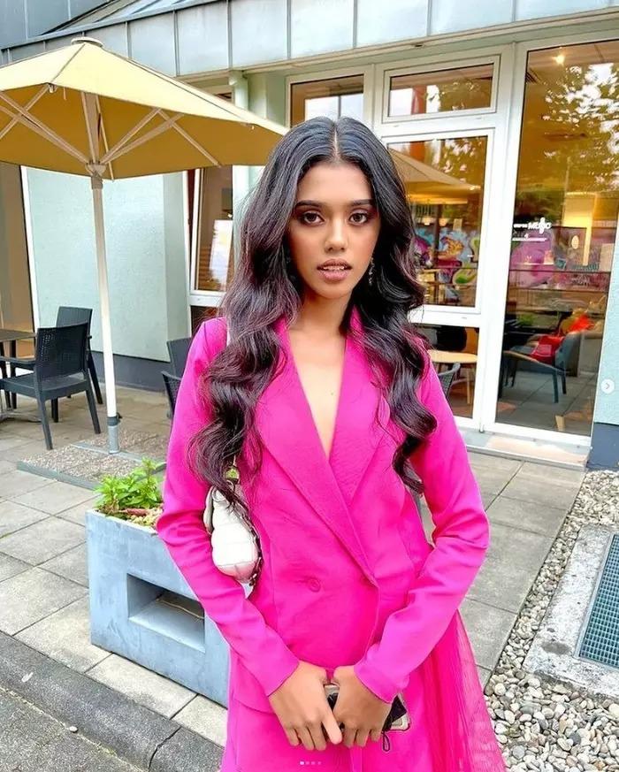 Bạn thi Miss Supranational của Kim Duyên bị NTK Việt tố đạo nhái-1