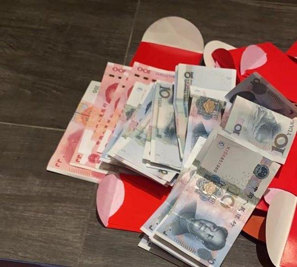 Nữ sinh kiếm bộn tiền nhờ làm phù dâu, kiếm được bạn trai ở đám cưới-4