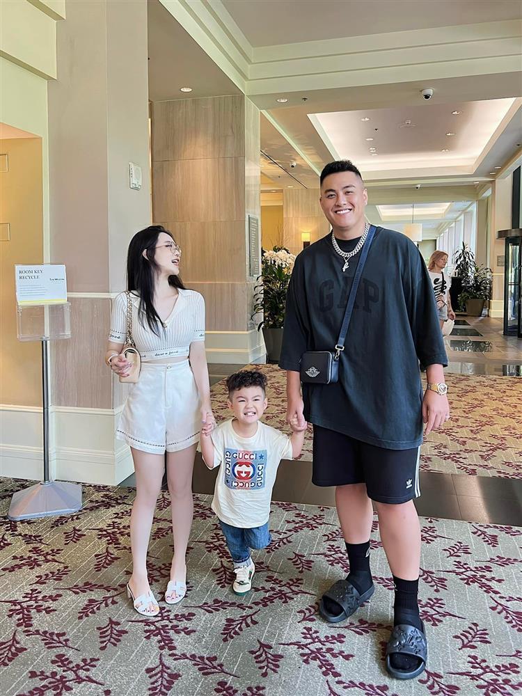 Con dâu trùm điện tử Sài Gòn tuyển vú nuôi, phúc lợi choáng-5