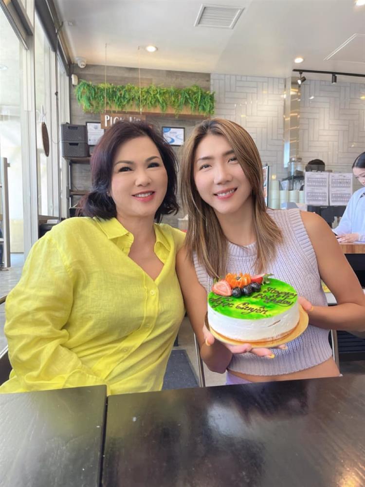 Vợ Chí Tài U65 da sáng loáng, trẻ ngang ngửa Ngọc Quyên U35-6