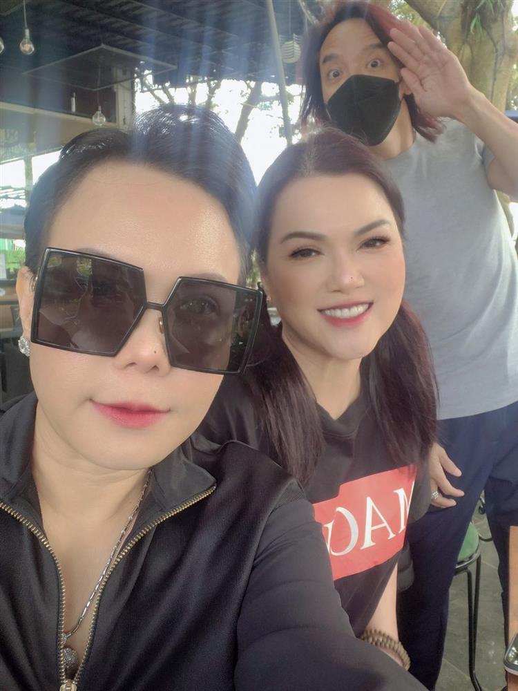 Vợ Chí Tài U65 da sáng loáng, trẻ ngang ngửa Ngọc Quyên U35-8