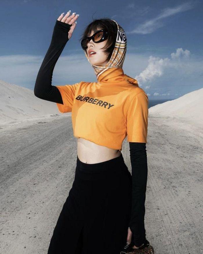 Lã Thanh Huyền khoe vòng 1 ngộp thở - Ngọc Trinh bánh bèo chúa-9