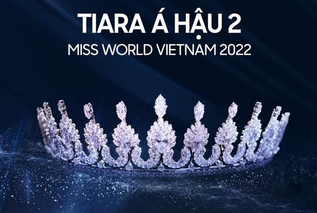 Cận cảnh loạt vương miện tiền tạ tiền tấn các cuộc thi Hoa hậu 2022-3