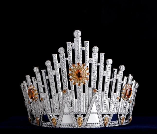 Cận cảnh loạt vương miện tiền tạ tiền tấn các cuộc thi Hoa hậu 2022-5