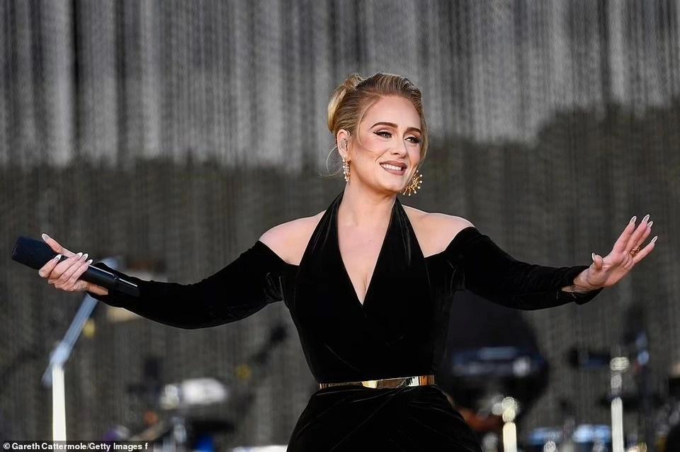 Góc khuất cuộc đời Adele sắp được công khai-1