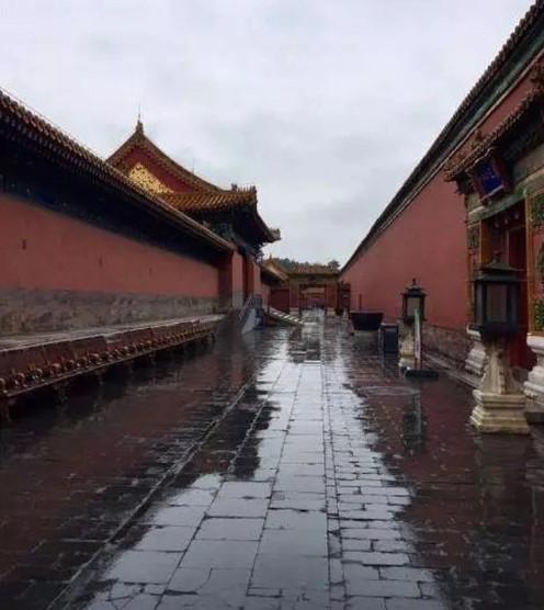 Sàn gạch ở Tử Cấm Thành rạn nứt hé lộ bí mật không thể ngờ-3