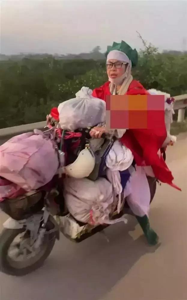 Thánh quỵt Bella tân trang nhan sắc, tiếp tục hành trình xuyên Việt-11