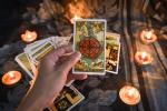 Bói bài Tarot tuần 18/7/2022- 24/7/2022: Vui buồn ai bán mà mua?-1