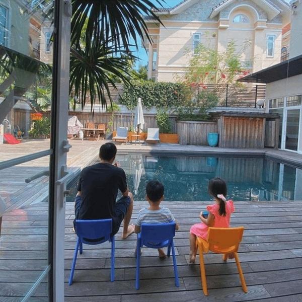 Con gái Hà Tăng hiếm hoi lộ diện, chân và góc nghiêng chuẩn gen mẹ-7