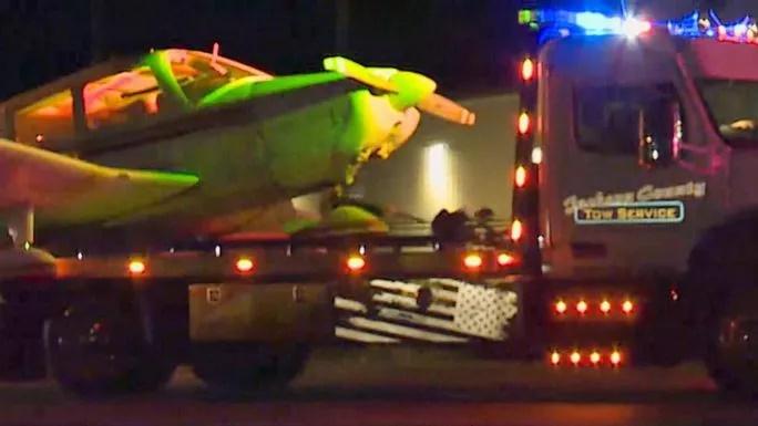 Phi công say rượu, đáp máy bay nhầm xuống đường cao tốc-2