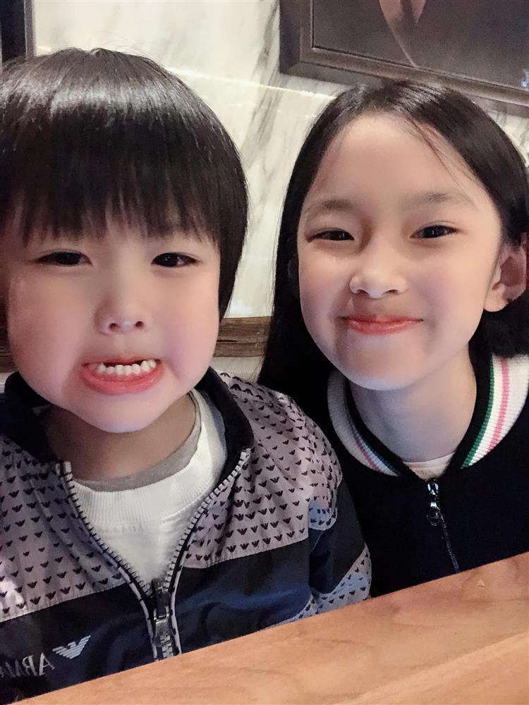 Cháu nội Hoàng Kiều chân dài tuổi 14, sắp vượt nhiều mỹ nhân-7