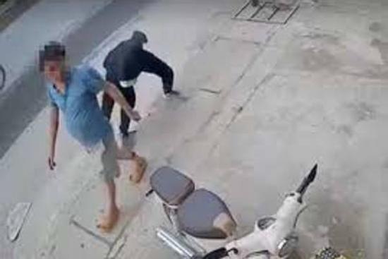 Vụ chém lìa chân ở Hà Nội: Dã man nhưng chưa thuộc tội giết người?