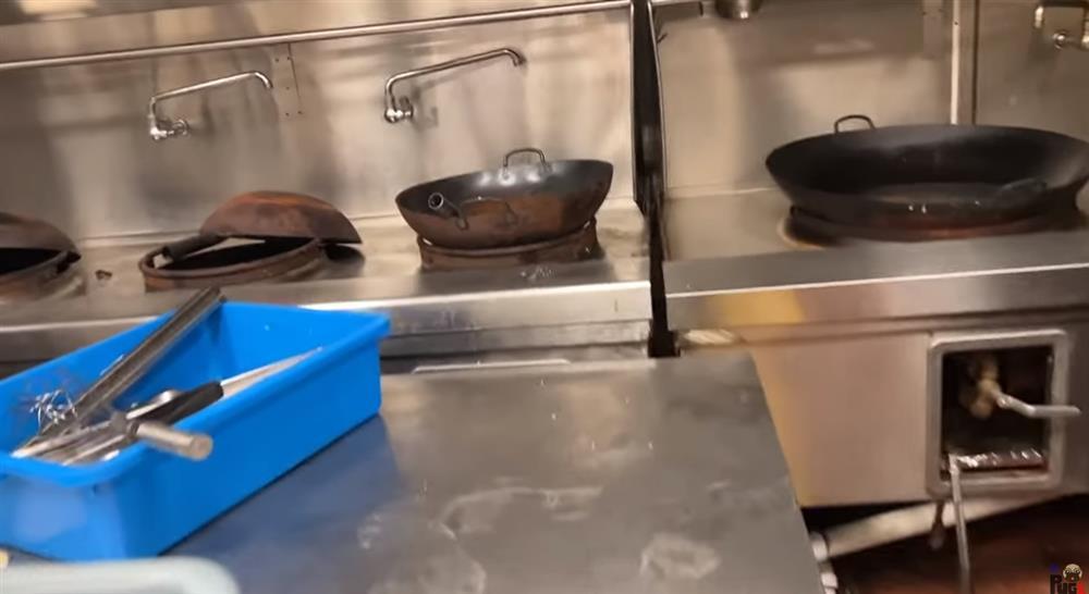 Cao thêm 8cm, Khoa Pug trở thành chủ nhà hàng 23 tỷ tại Mỹ-3