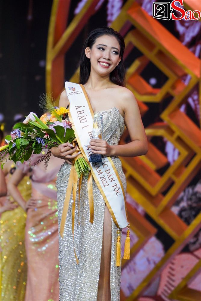 Cô gái Tày tóc ngắn đăng quang Hoa hậu các Dân tộc Việt Nam 2022-6