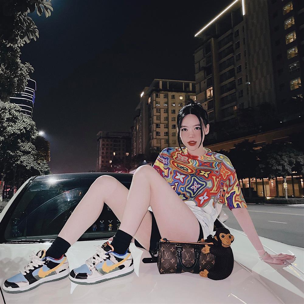 Đâu chỉ vú nuôi, giúp việc con dâu trùm điện tử Sài Gòn cực sướng-2